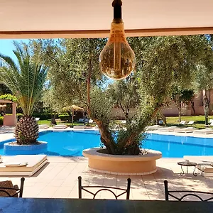 Pensión La Maison Des Oliviers